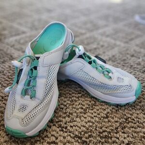 Fitory Women's Beach Shoes Size 6 White/Aqua Slip On Water Shoes